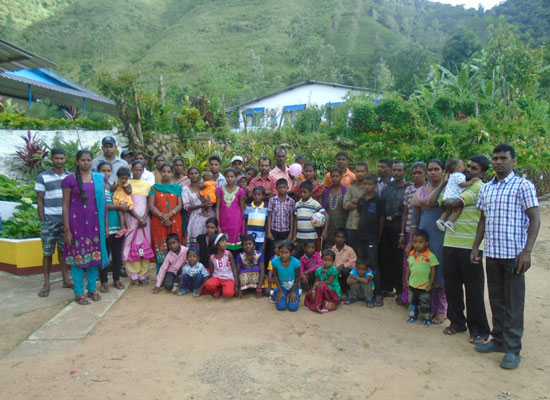 Group photo of participants in MenCare Sri Lanka family retreat.