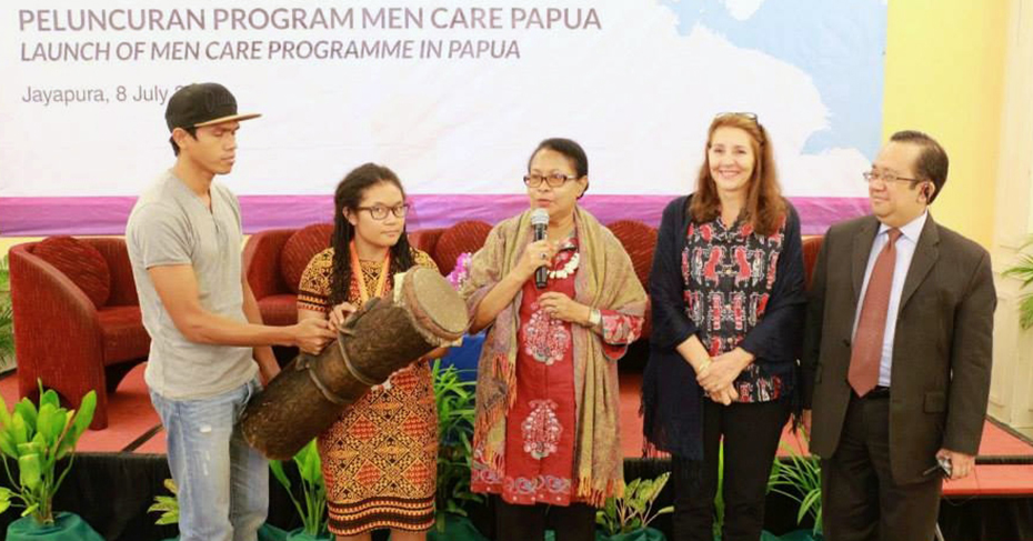 Speakers at the July 2015 launch of MenCare Papua in Indonesia.